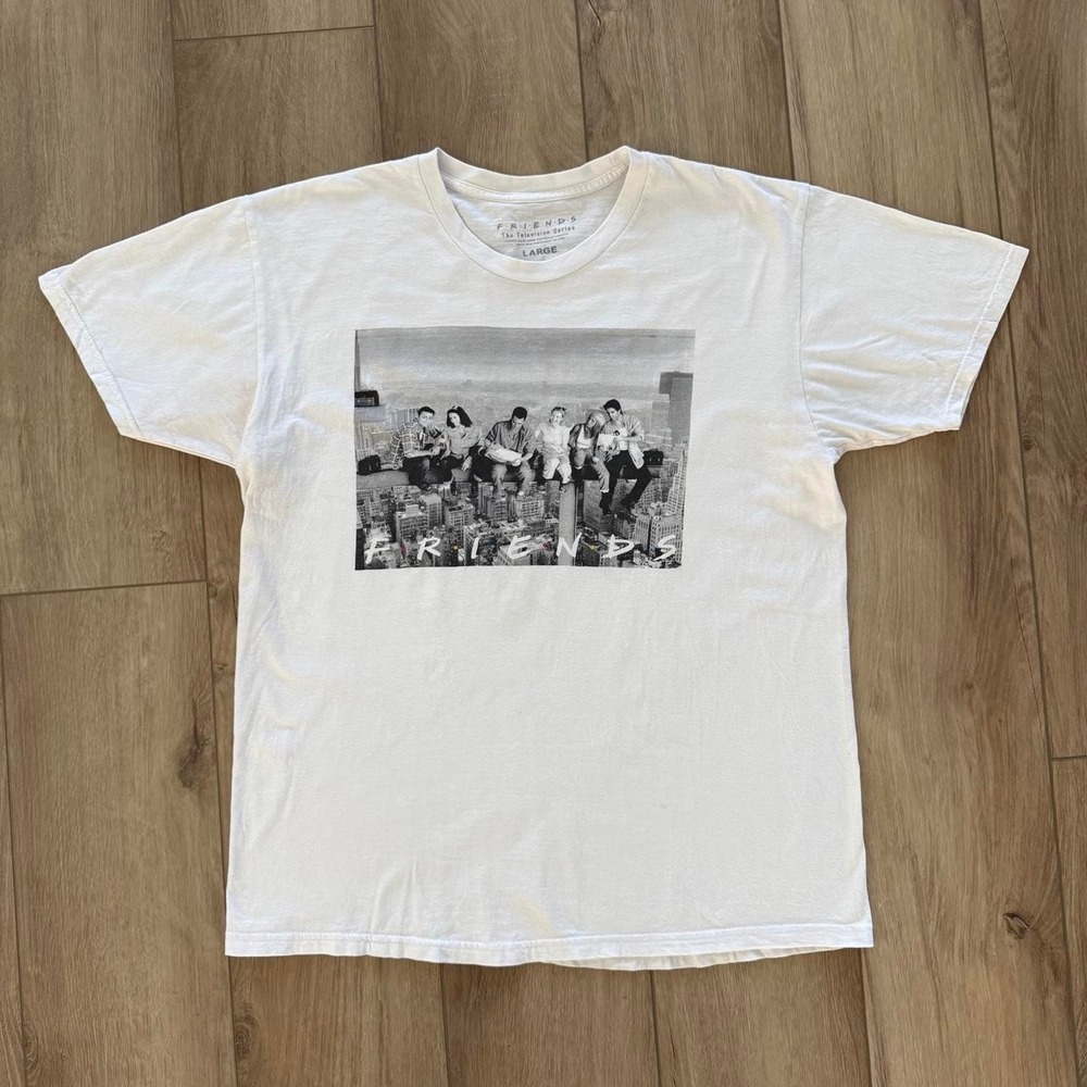 Friends The Television Series tv show t-shirt Size Large